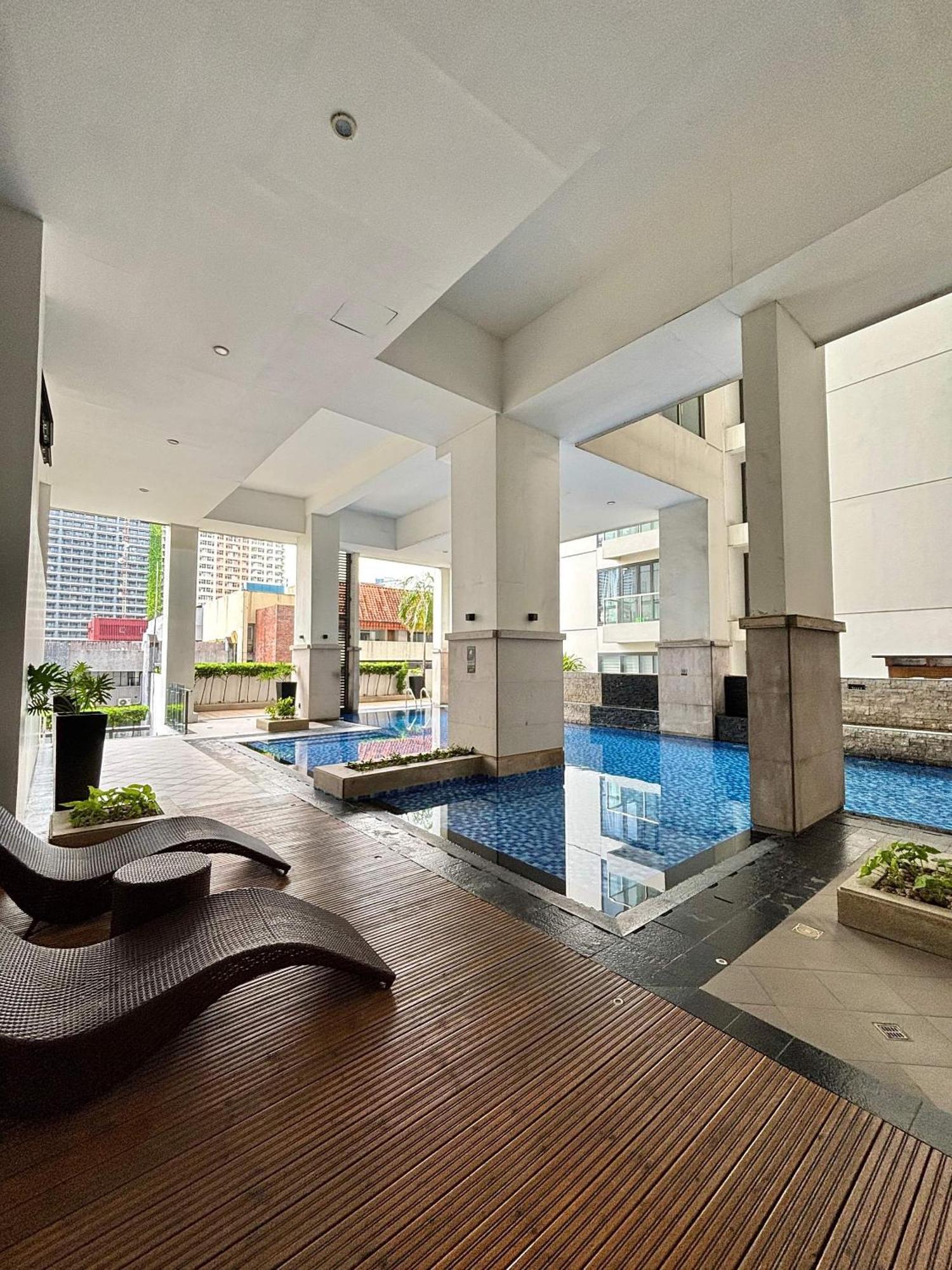 Greenbelt Hamilton Tower 1 Makati City Exterior photo